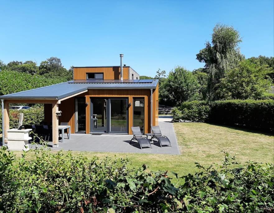 Vakantiehuis Eikzicht Gelegen Aan Het Bos Elsloo  Buitenkant foto